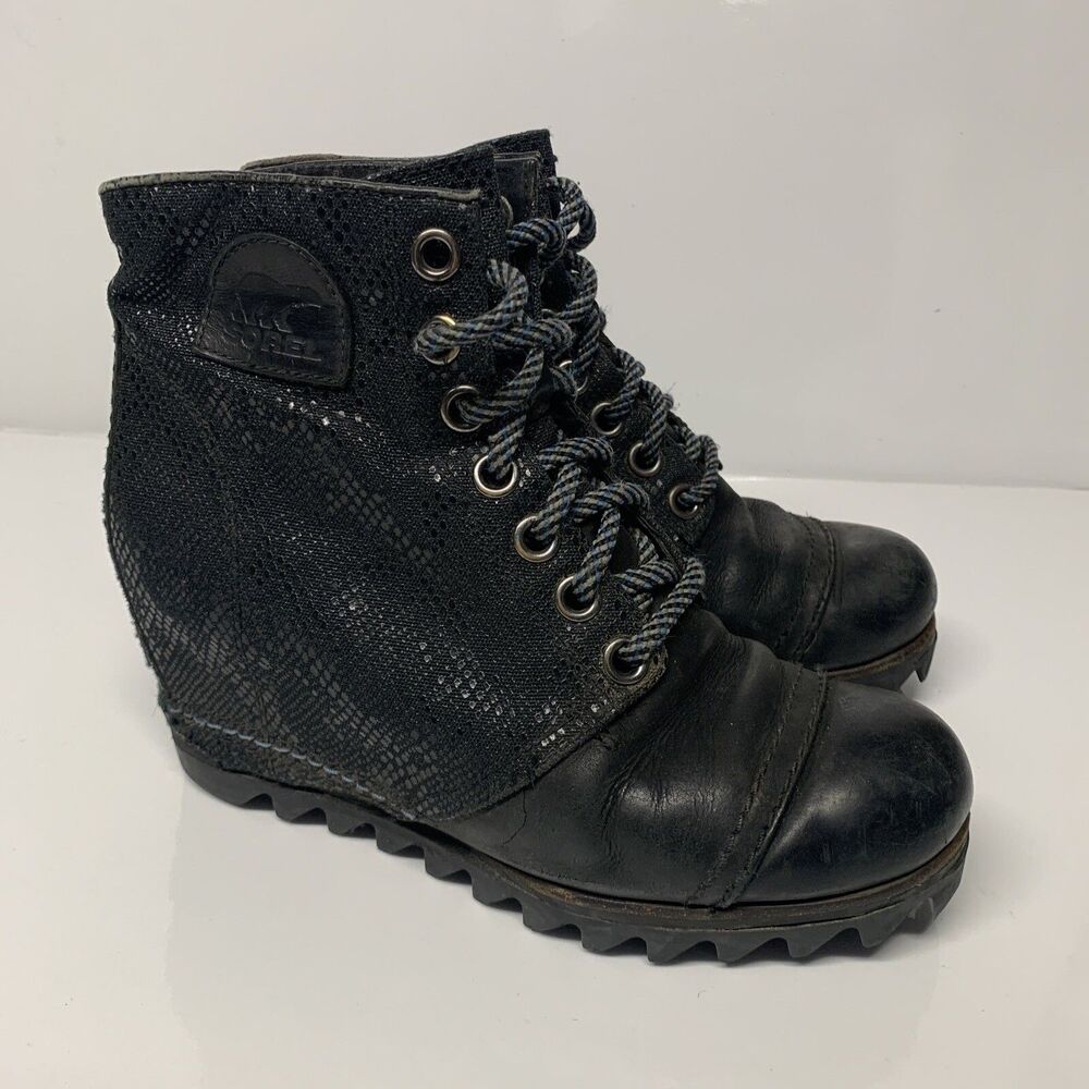$230 Sorel 1964 Premium Hidden Wedge Black Snake Embossed Boots NL2264-010 Sz 9